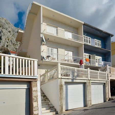 Lovely Apartment In Omis With Kitchen Экстерьер фото