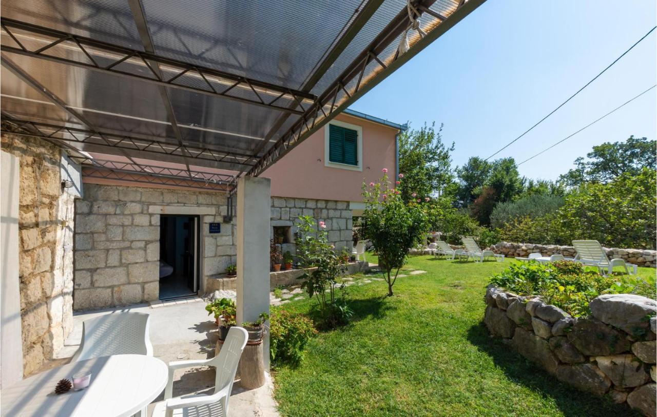 Lovely Apartment In Omis With Kitchen Экстерьер фото