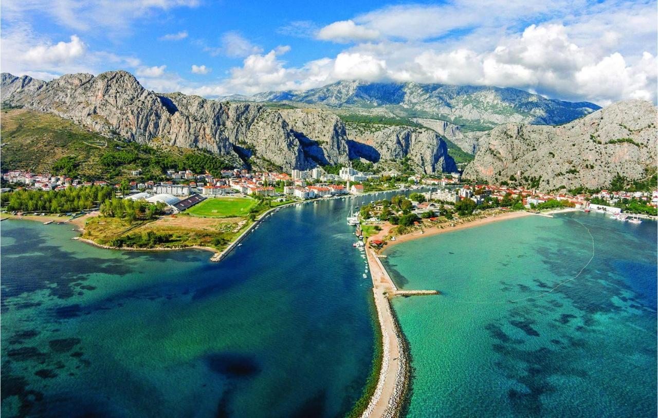 Lovely Apartment In Omis With Kitchen Экстерьер фото