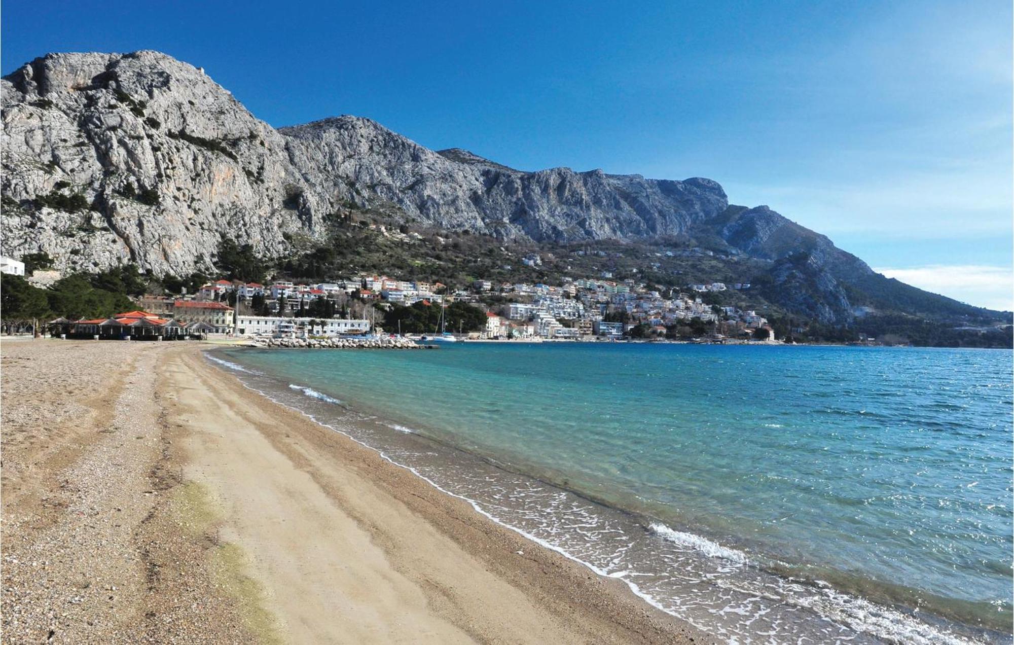 Lovely Apartment In Omis With Kitchen Экстерьер фото